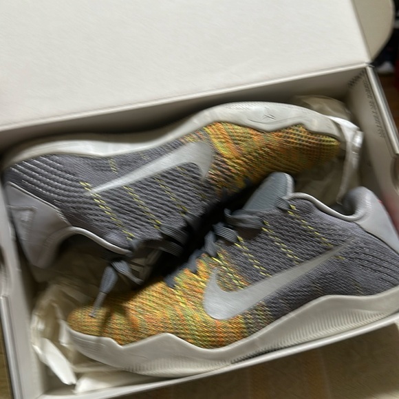 Original Kobe Bryant size 9 - Picture 1 of 10